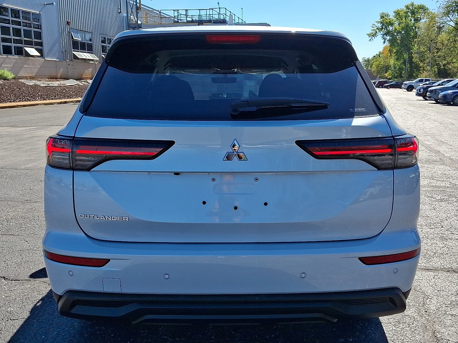 New 2026 White Mitsubishi ES image 7