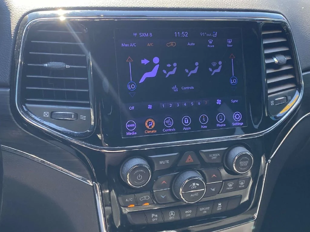 Certified Used 2020 Gray Jeep Limited image 26