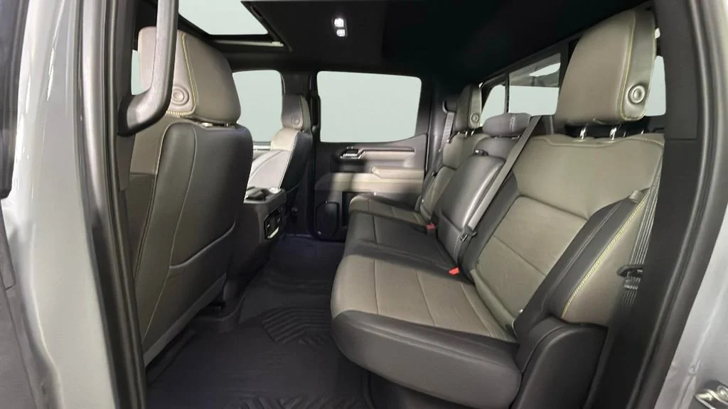 Used 2025 Slate Gray Metallic Chevrolet ZR2 image 27
