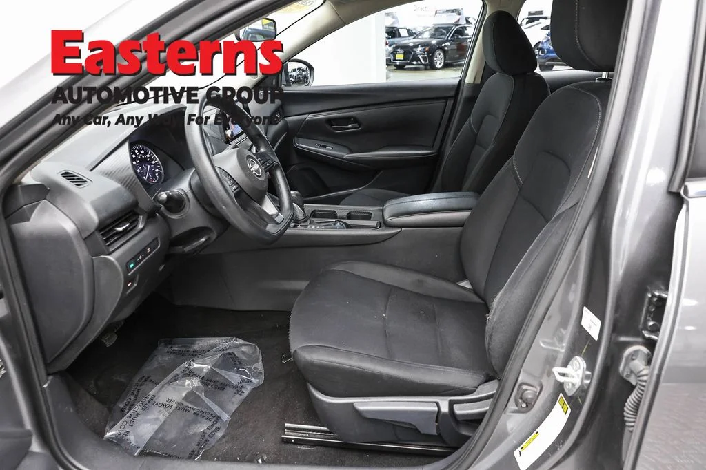 Used 2024 Gray Nissan S image 13