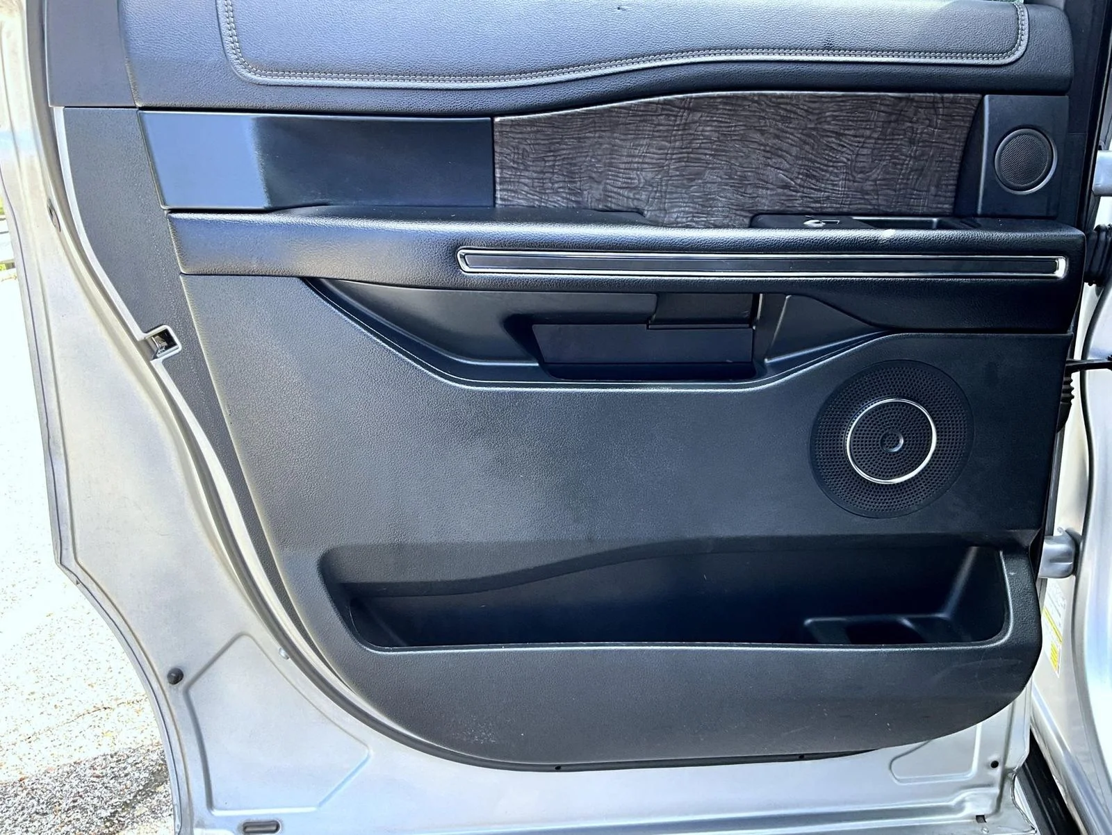 Used 2020 Silver Ford Limited image 25