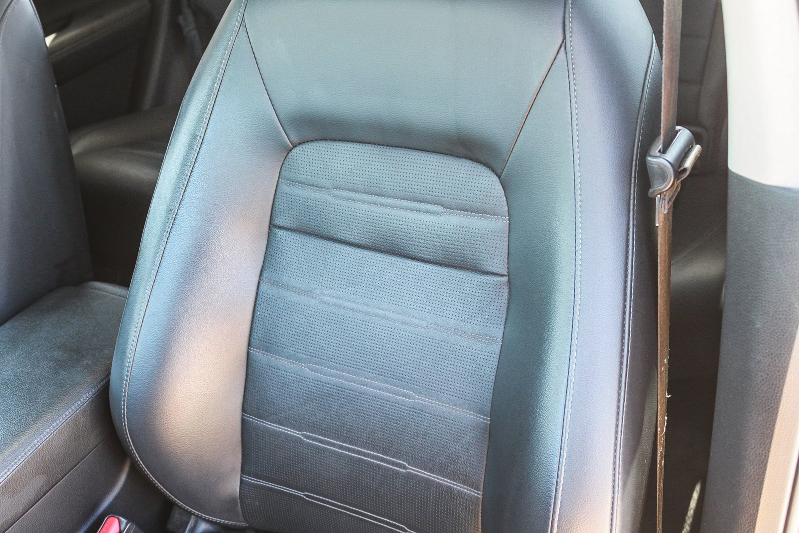 Used 2023 Canyon River Blue Metallic Honda EX-L image 25