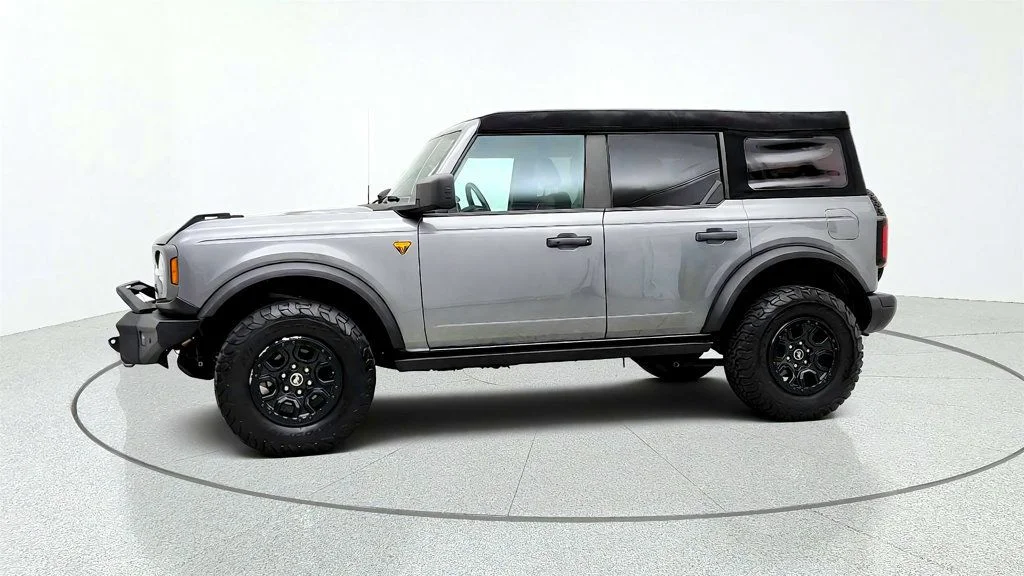 Used 2023 Carbonized Gray Metallic Ford Badlands 4 Door Advanced 4x4 image 8