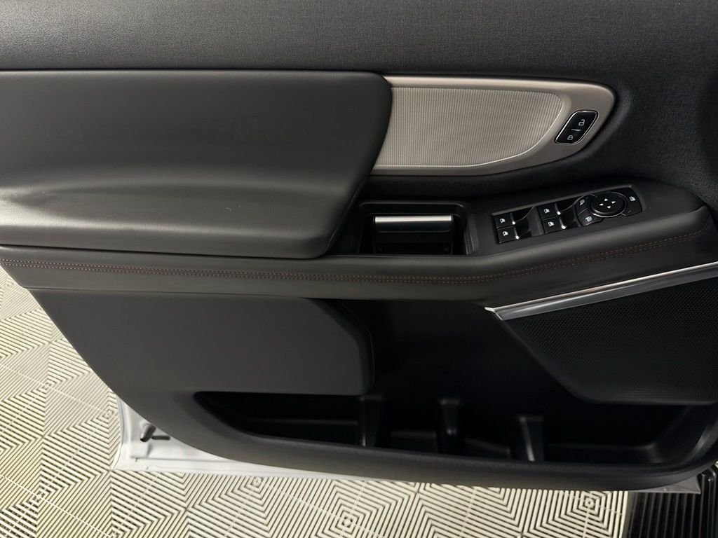 Used 2025 Silver Metallic Ford Active image 22