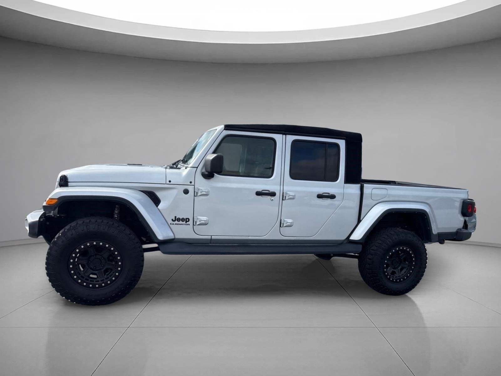 Used 2022 Silver Zynith Clearcoat Jeep Sport S image 5