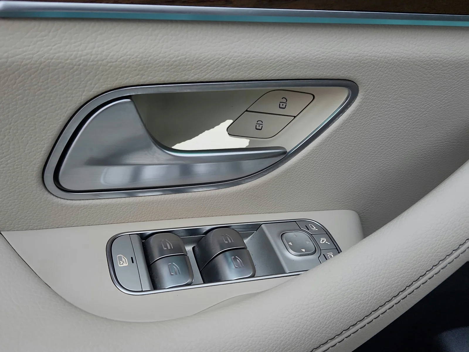 Certified Used 2026 Polar White Mercedes-Benz GLE 350 image 30