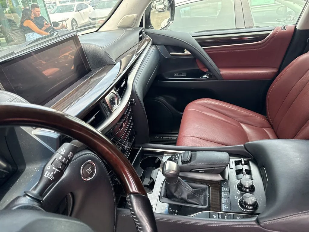 Used 2017 Black Lexus 570 image 21