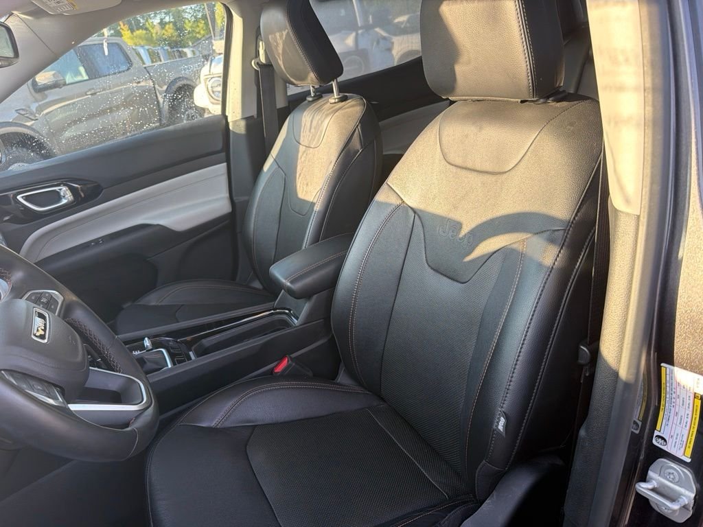 Used 2022 Gray Jeep Limited image 17