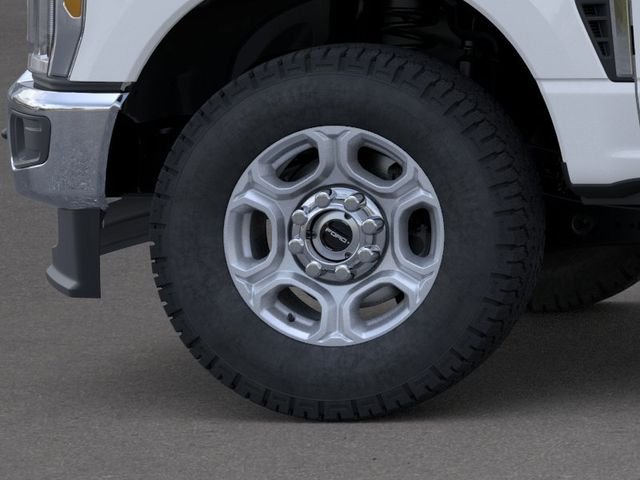 New 2026 Oxford White Ford XLT image 41