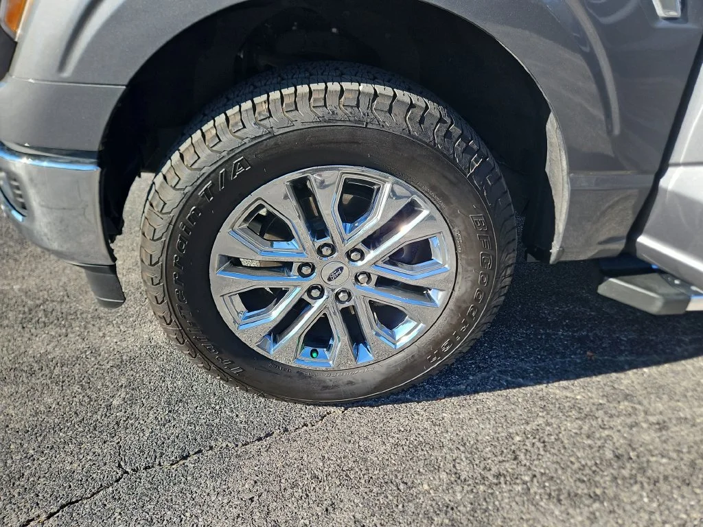 Used 2024 Gray Ford XLT image 27