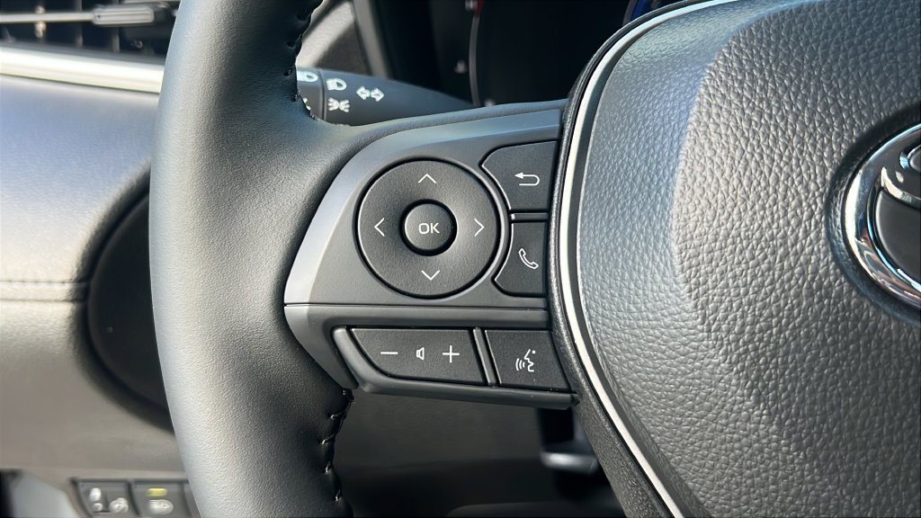 New 2026 Wind Chill Pearl <sup>1</sup> Toyota  LE image 21
