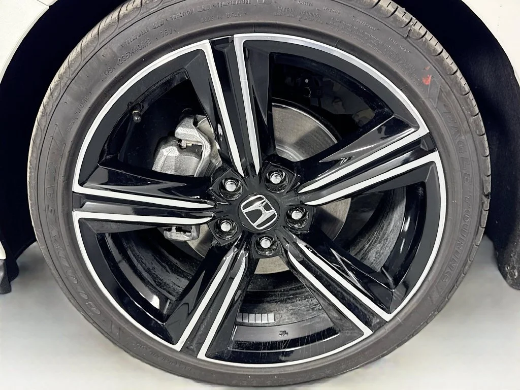 New 2026 Platinum White Pearl Honda SE image 13