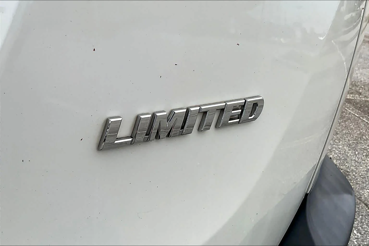 Used 2014 Blizzard Pearl Toyota Limited image 9