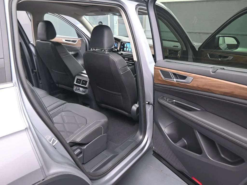 New 2026  Volkswagen 2.0T SE w/Technology image 43