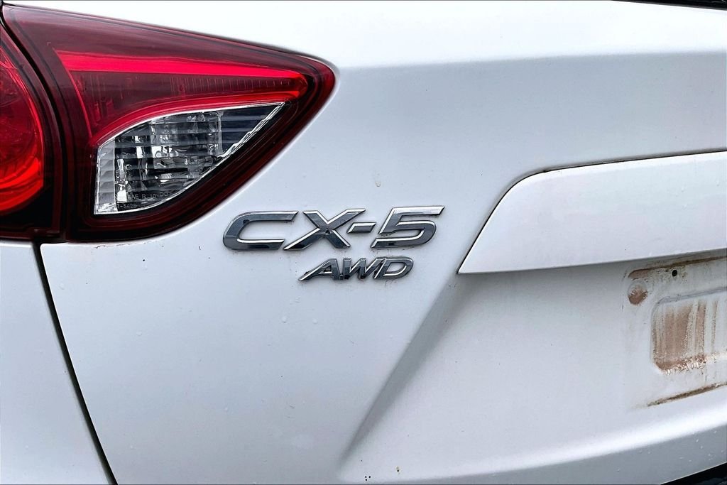 Used 2014 White Mazda Grand Touring image 29
