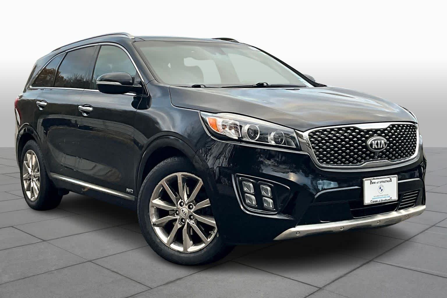 Used 2017 Kia Sorento SXL with VIN 5XYPKDA59HG205526 for sale in Stratham, NH