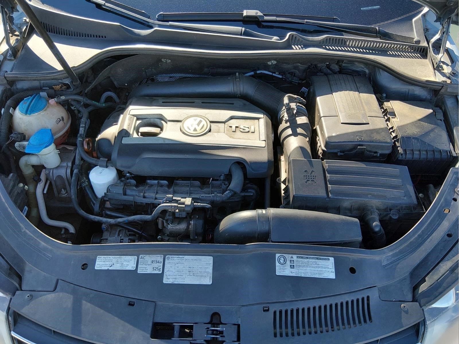 Used 2012 Horizon Blue Metallic Volkswagen Executive image 14
