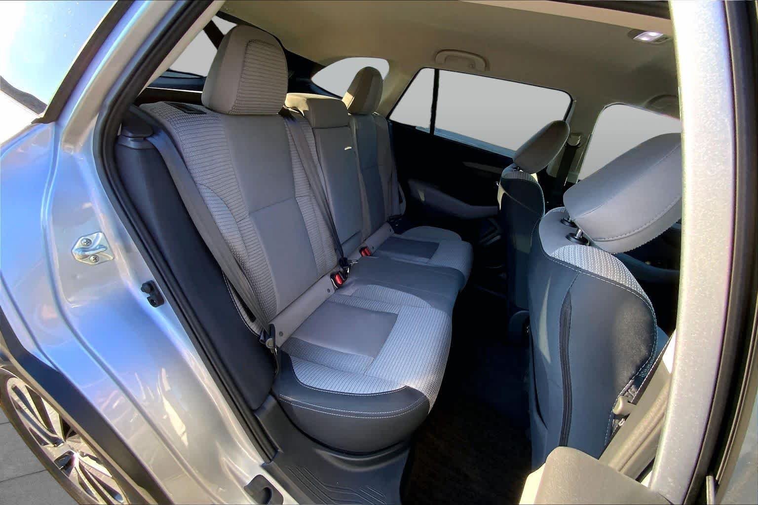 Used 2025 Ice Silver Metallic Subaru Premium image 19