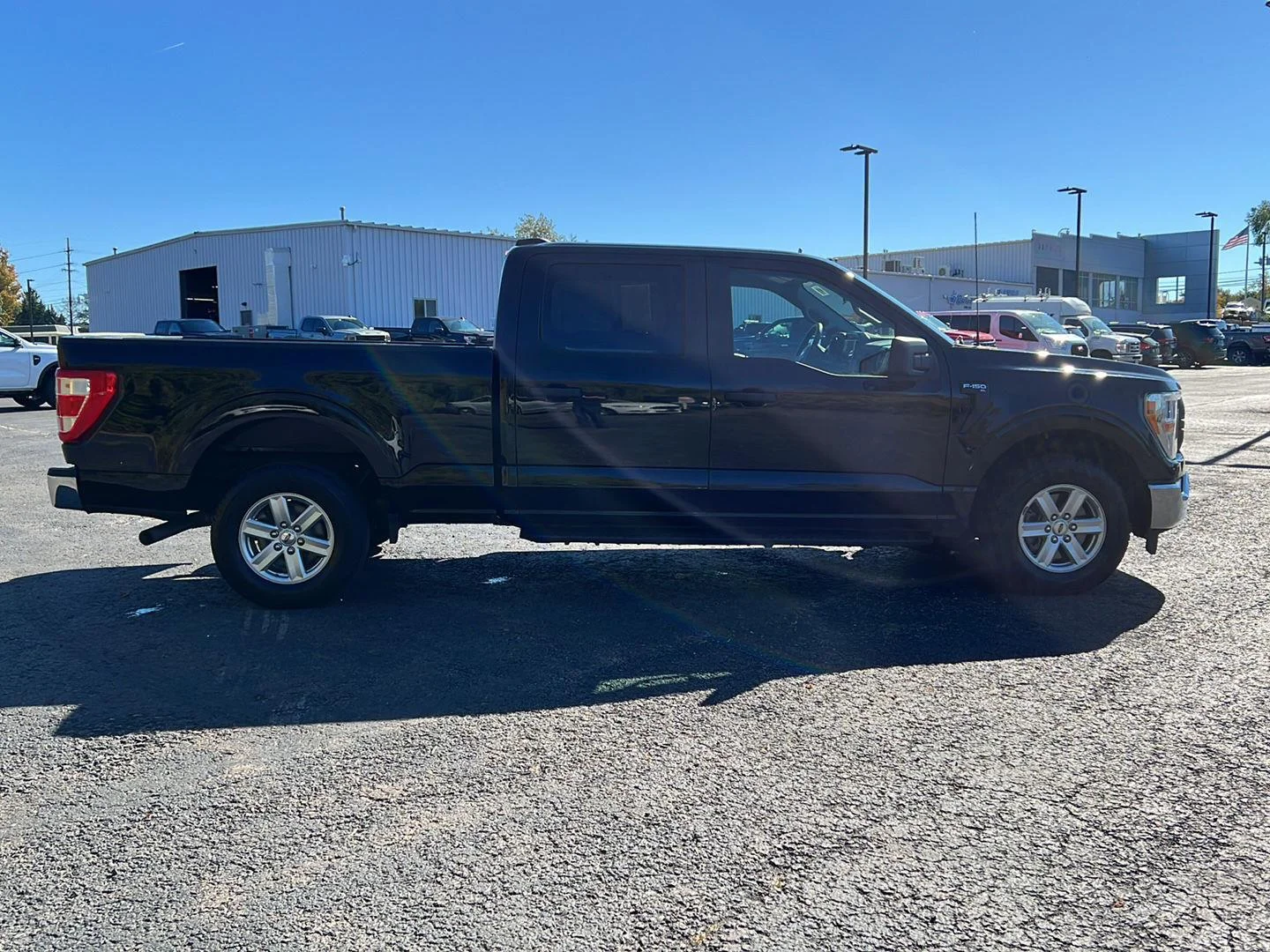 Used 2022 Agate Black Ford XL image 22