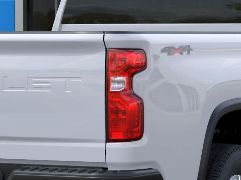 New 2026 Summit White Chevrolet WT image 11