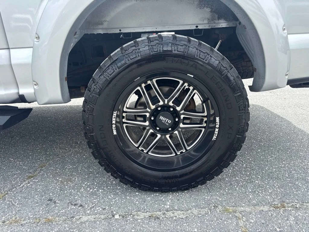 Used 2019  Ford XLT image 17