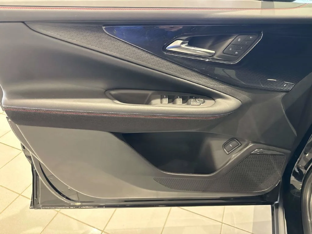 2025 Chevrolet Blazer EV RS - Photo 35