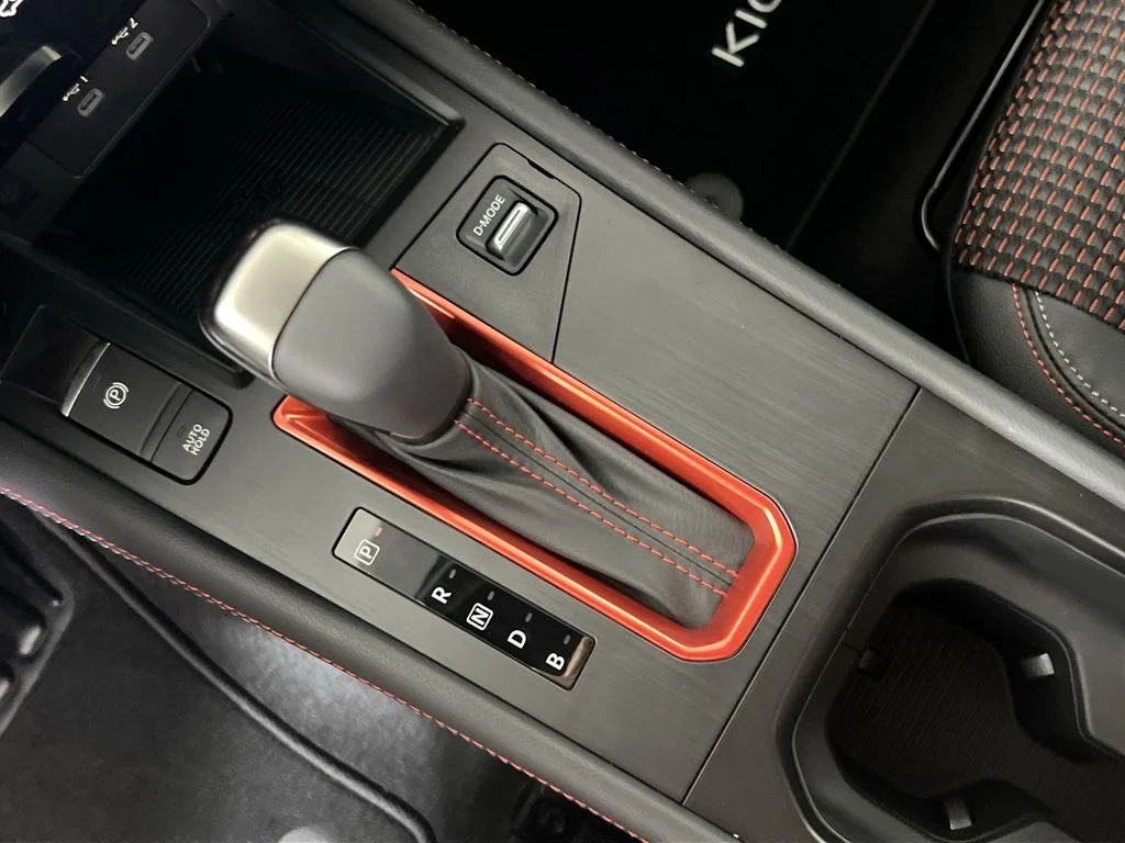 2026 Nissan KICKS SR - Photo 21