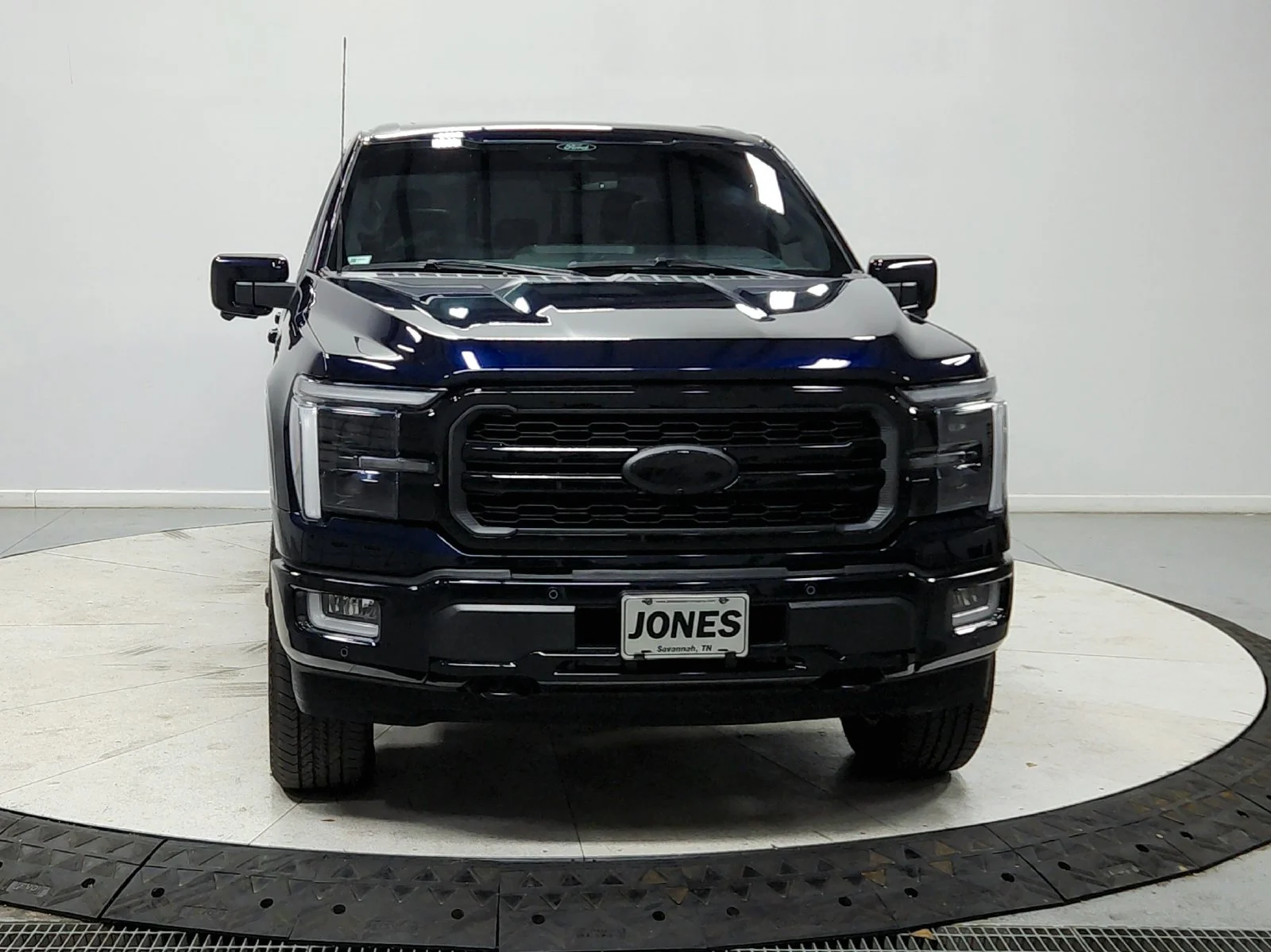 Used 2024 Blue Ford Lariat image 3