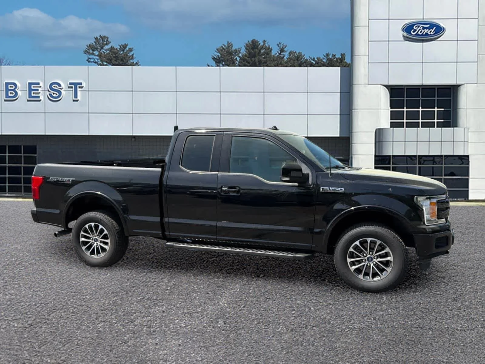 Used 2020 Agate Black Metallic Ford LARIAT image 4