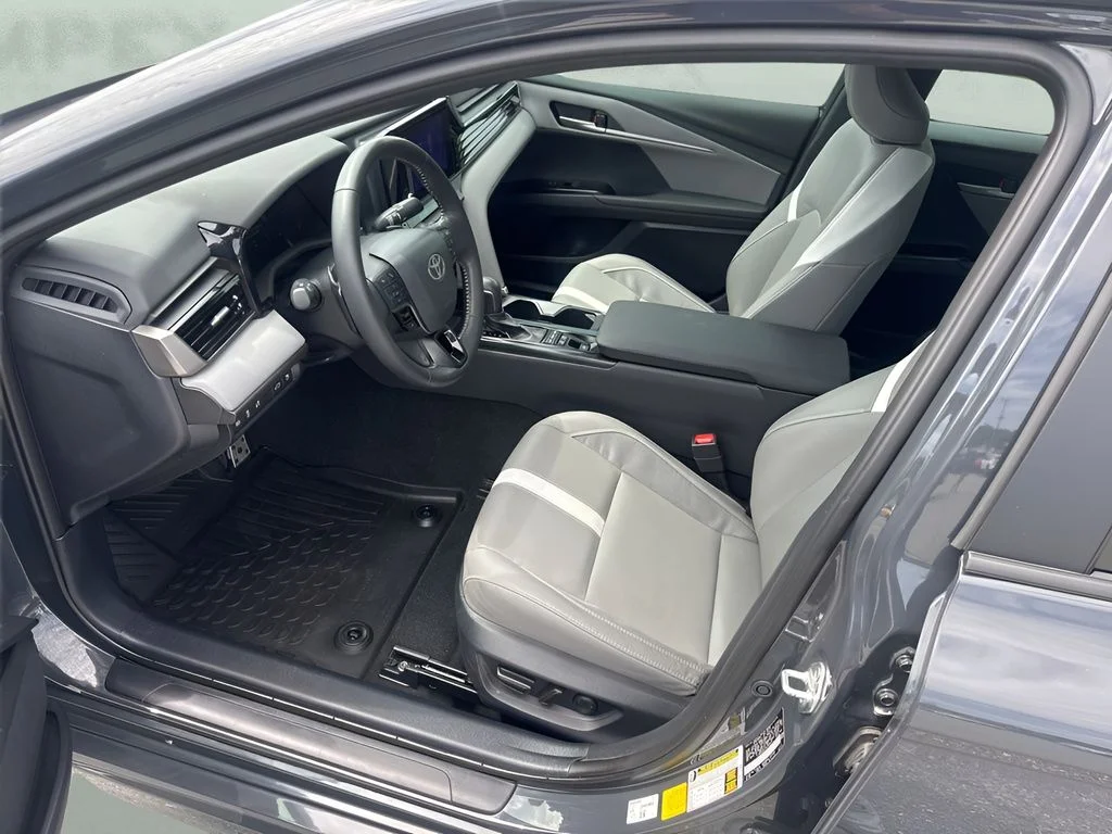 Used 2025 Gray Toyota SE image 9