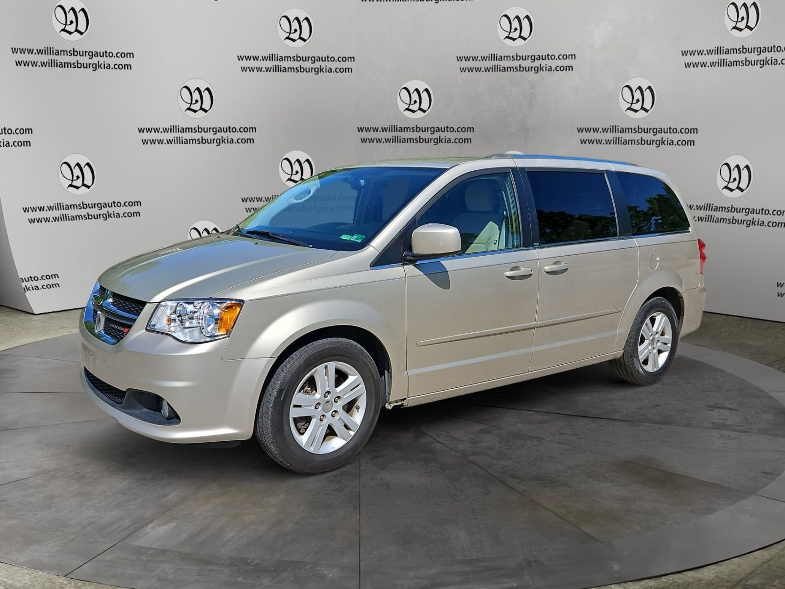 2013 Dodge Grand Caravan Crew's photo