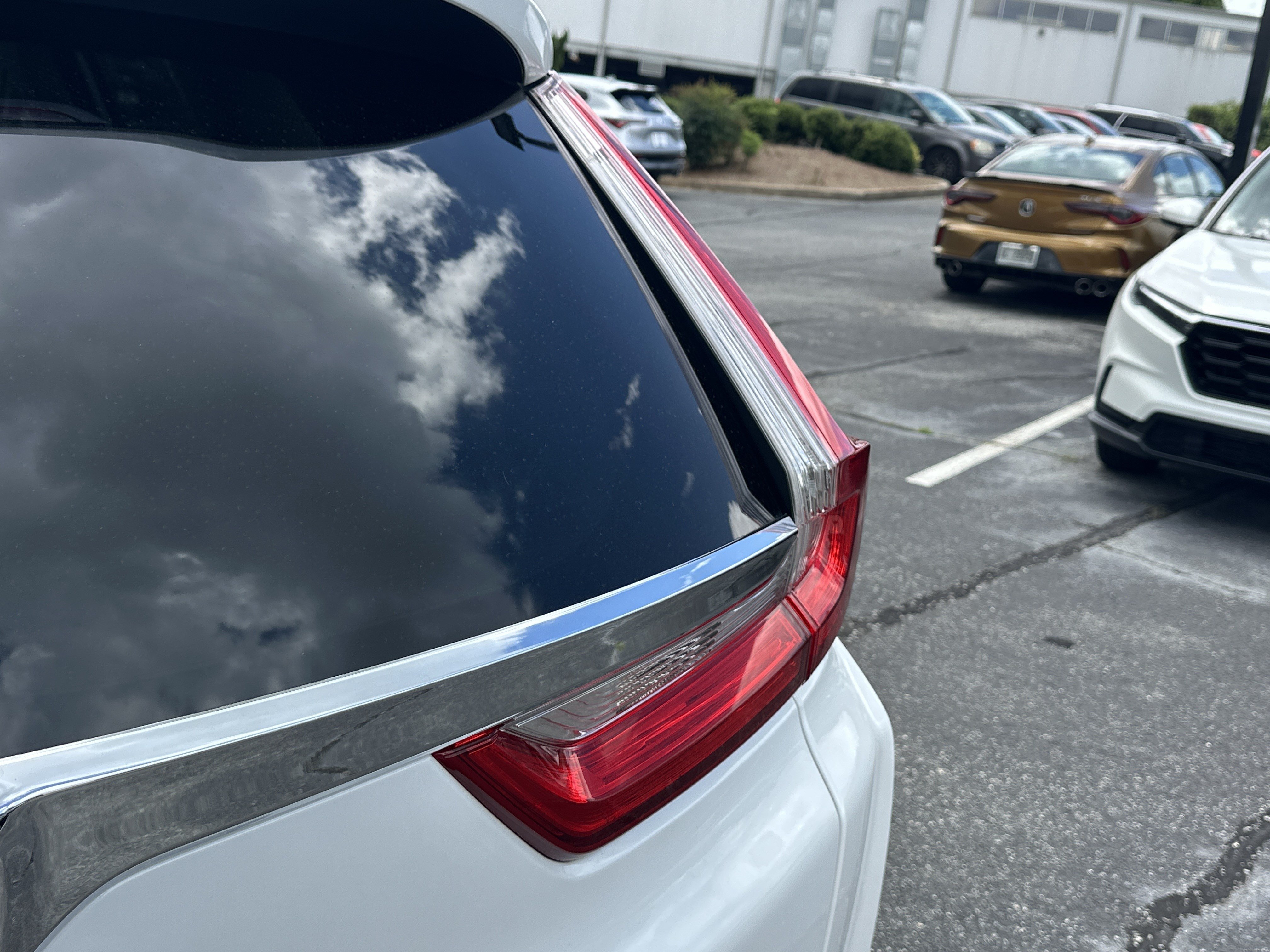 Used 2019 Platinum White Pearl Honda Touring image 21