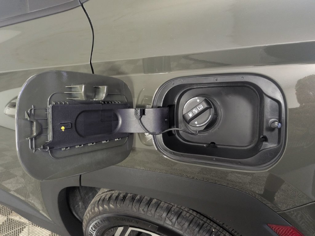 2025 Hyundai Tucson Limited - Photo 18