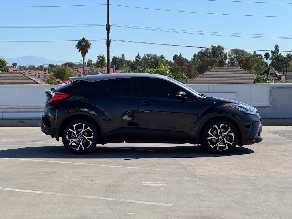 Used 2020 Black Toyota XLE image 30