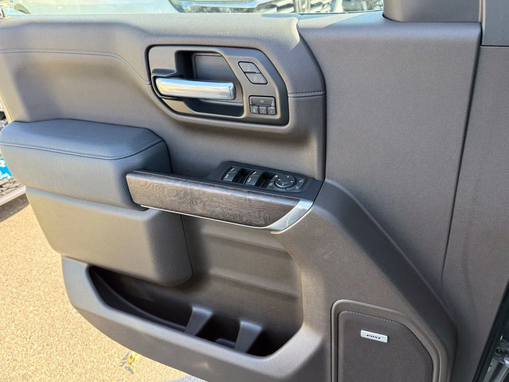Used 2020 Steel Metallic GMC Denali image 27