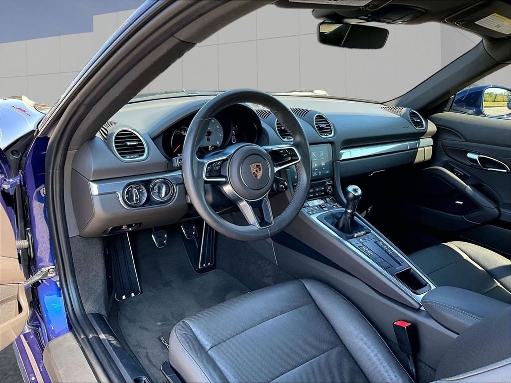 Used 2022 Blue Porsche S image 4