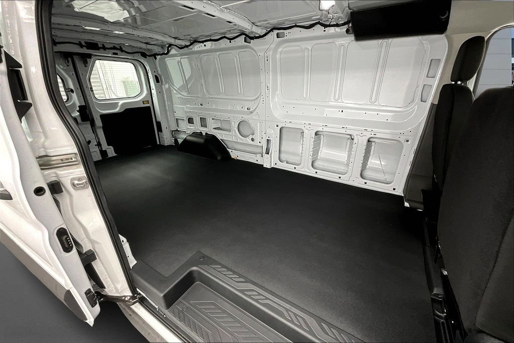 2025 Ford Transit Van Base - Photo 10