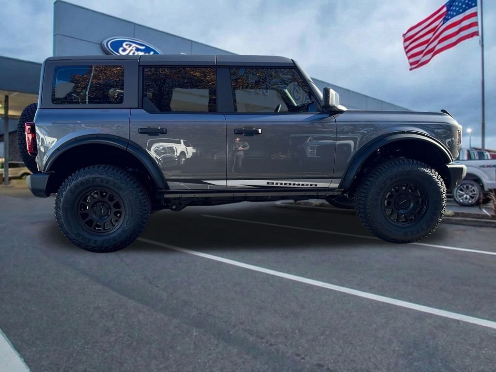 2025 Ford Bronco 4-Door Base - Photo 8