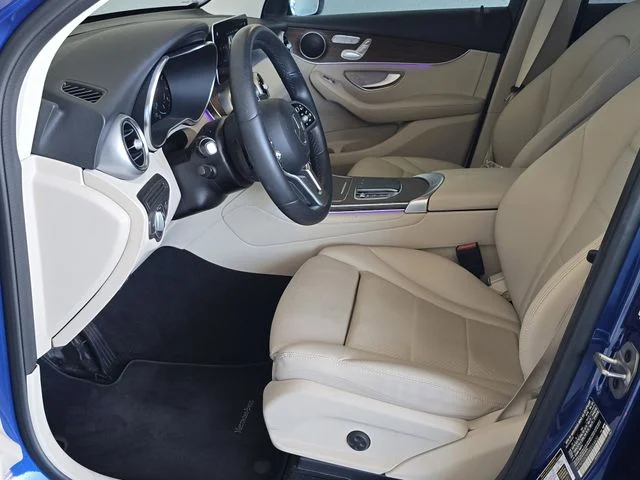 Used 2022 Starling Blue Metallic Mercedes-Benz GLC 300 image 17