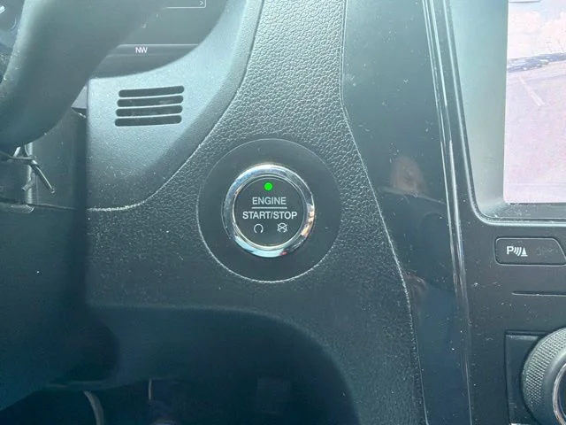 Used 2019 Silver Ford XLT image 25