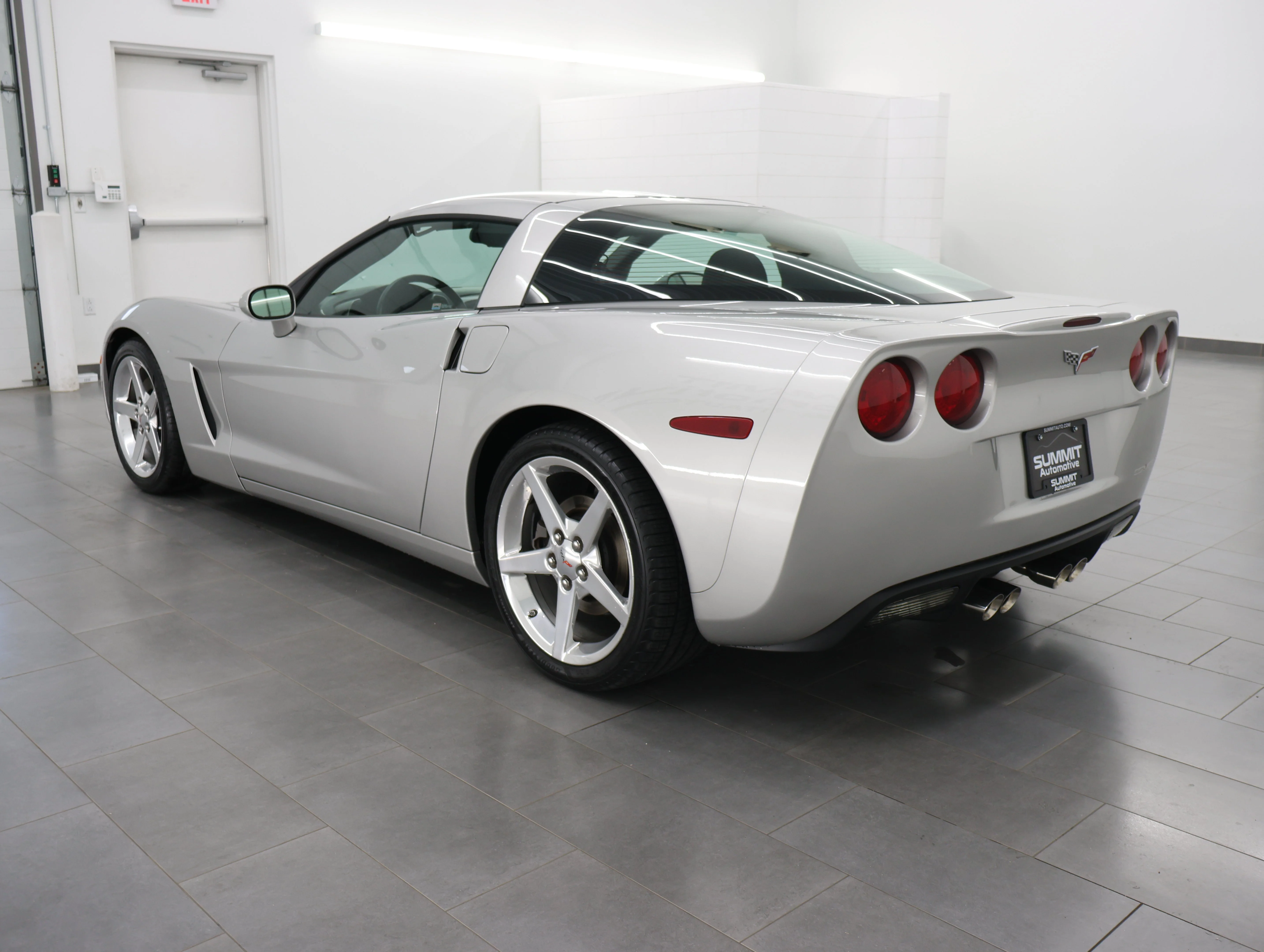 Used 2005 Machine Silver Metallic Chevrolet Base image 5