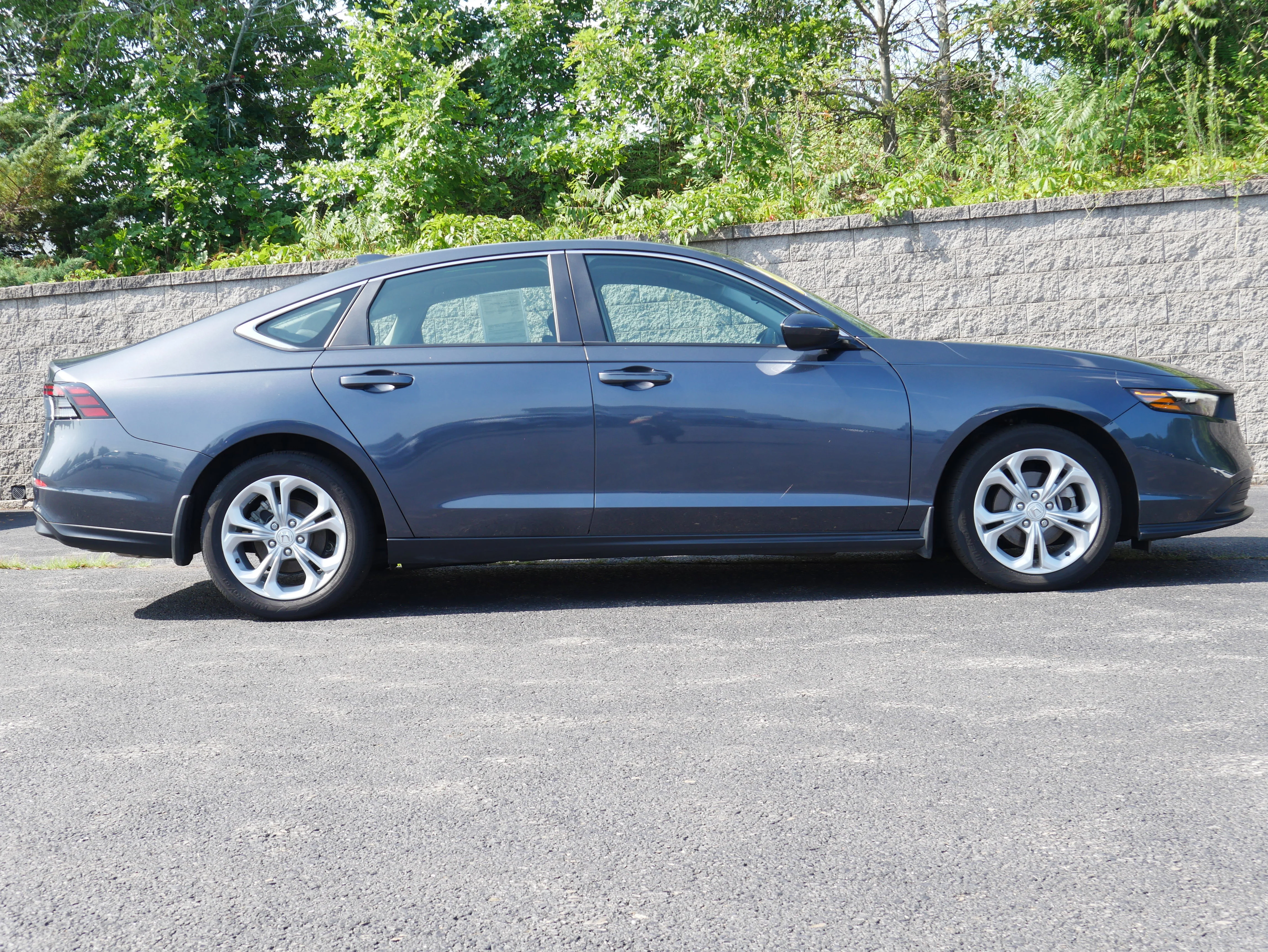 2023 Honda Accord LX - Photo 8