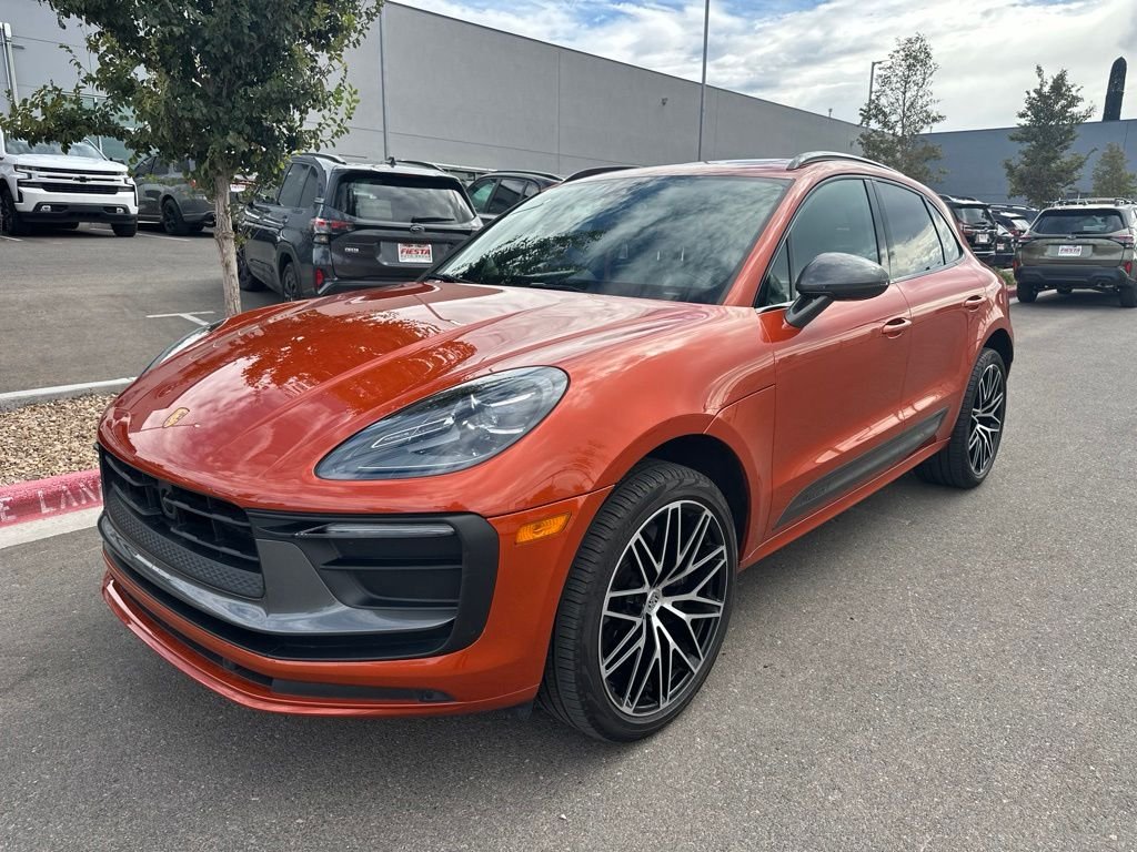 Used 2024  Porsche T image 1