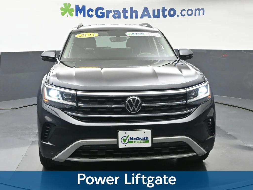 Used 2023 Black Volkswagen 2.0T SE w/Technology image 5