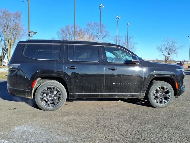 New 2026 High Gloss Black Exterior Paint Jeep Limited Altitude image 8