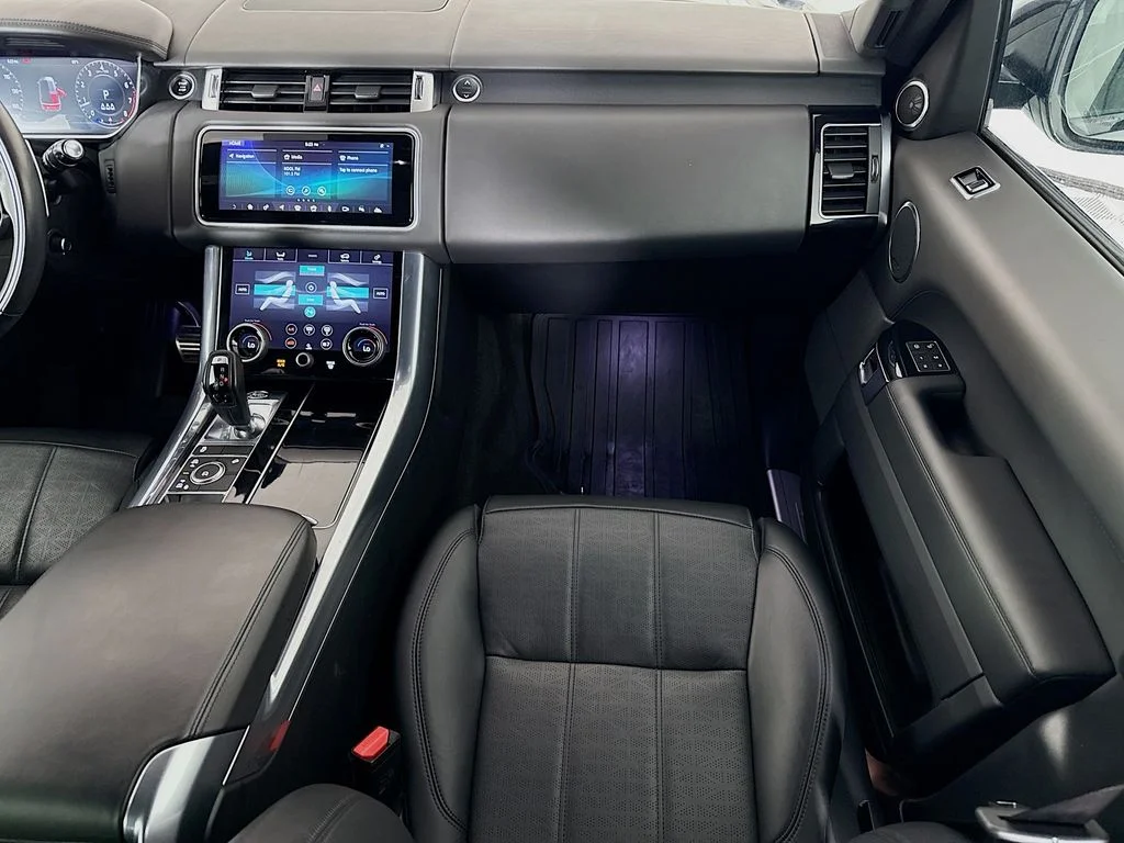 Used 2019 Ethereal Metallic Land Rover HSE Dynamic image 20