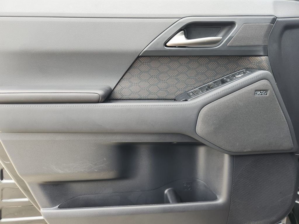 Certified Used 2025 Caviar Lexus 550 Luxury+ image 22