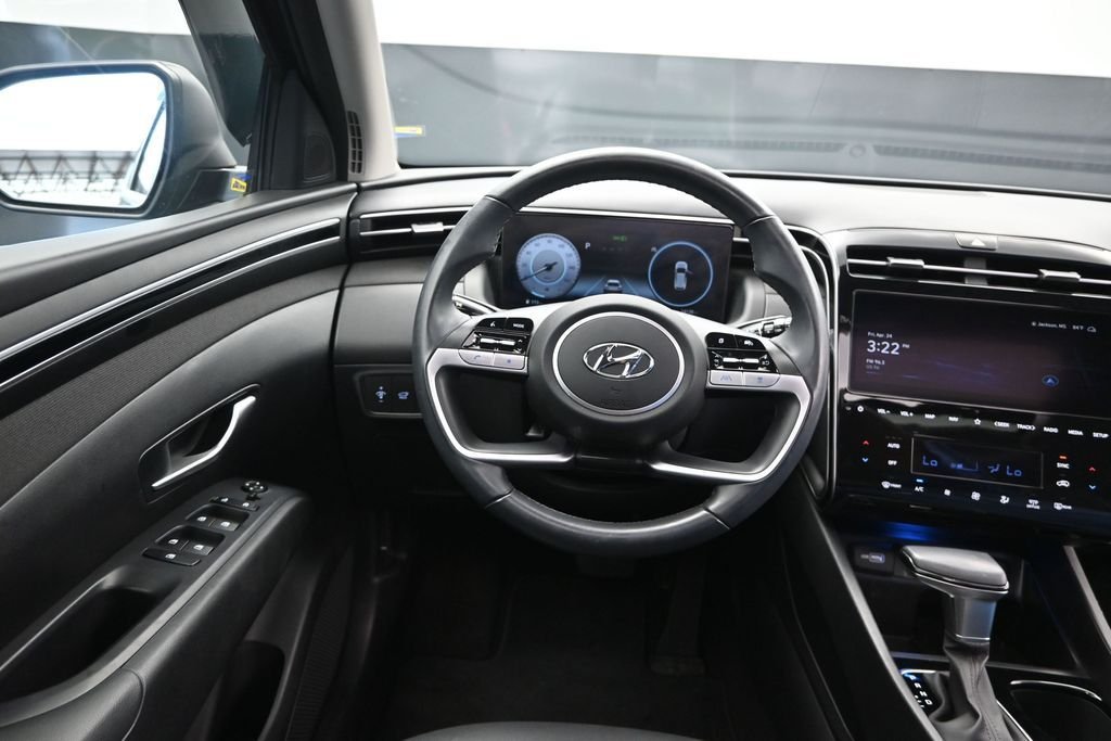Used 2024 Black Hyundai SEL image 29