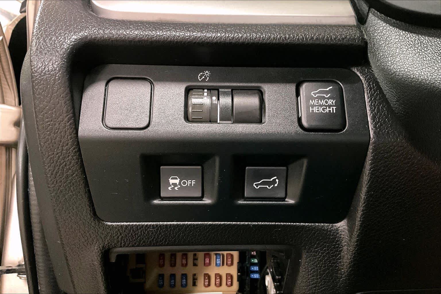 Used 2015 Burnished Bronze Metallic Subaru 2.5i Limited image 35