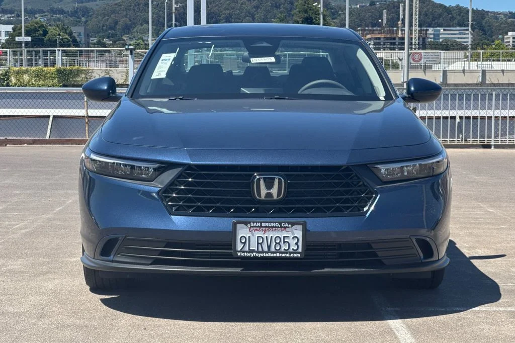 Used 2024  Honda EX image 9